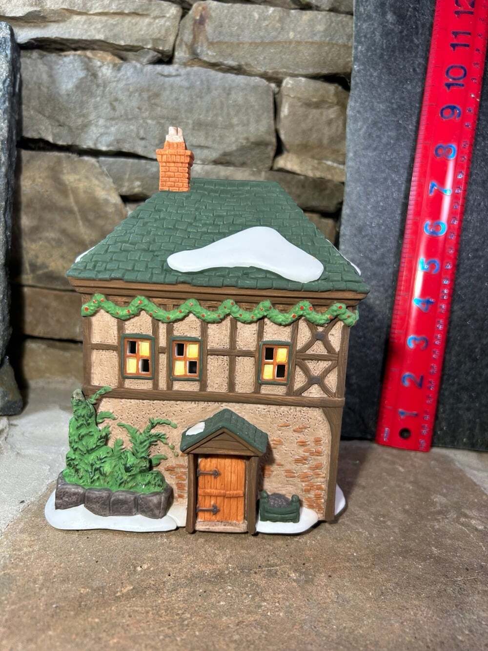 Department 56 T. Puddlewick Spectacle Shop missing spectacles sign & light